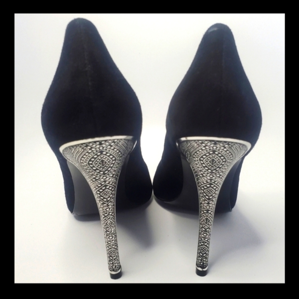 Black Suede embossed silver stilleto heels by TOSCA BLU shoes sz 40 EU (…